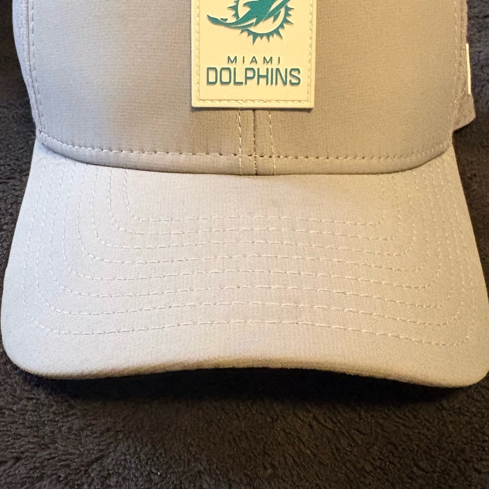 New Era Gray 2025 Miami Dolphins trucker Hat